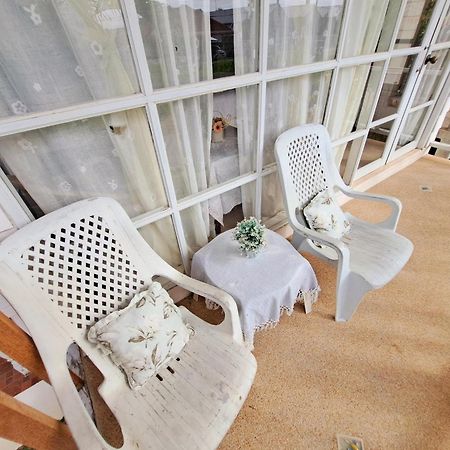 Prathana Garden Beach Resort Хуа Хин Экстерьер фото