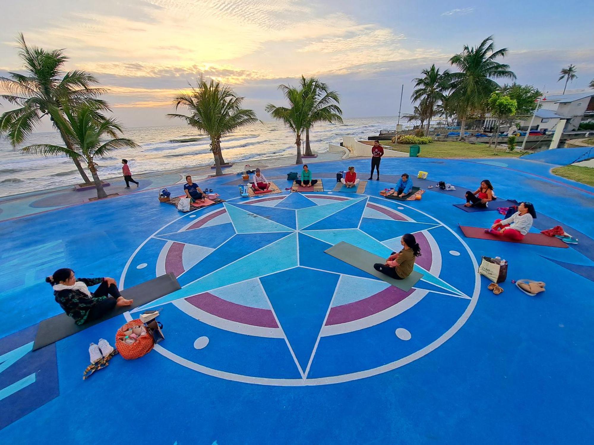 Prathana Garden Beach Resort Хуа Хин Экстерьер фото